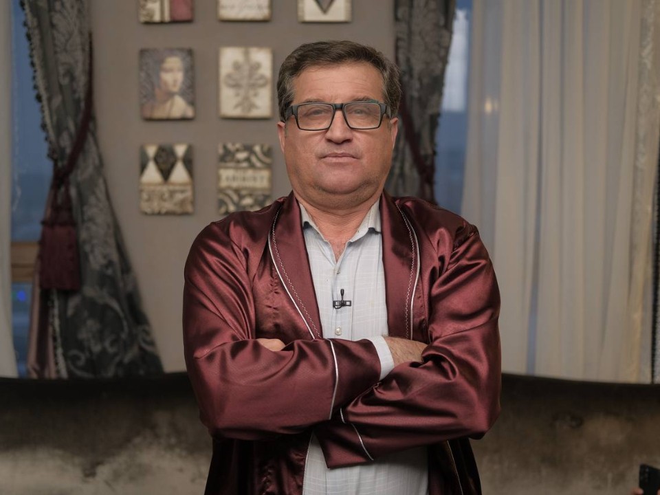 «Дима, ты мой кумир»: Отар Кушанашвили разнес оправдания Диброва за расстегнутую ширинку