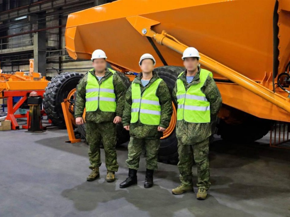 Сборка грузовой техники: каким специальностям могут научиться ветераны СВО на машиностроительном заводе «Тонар» в деревне Губино