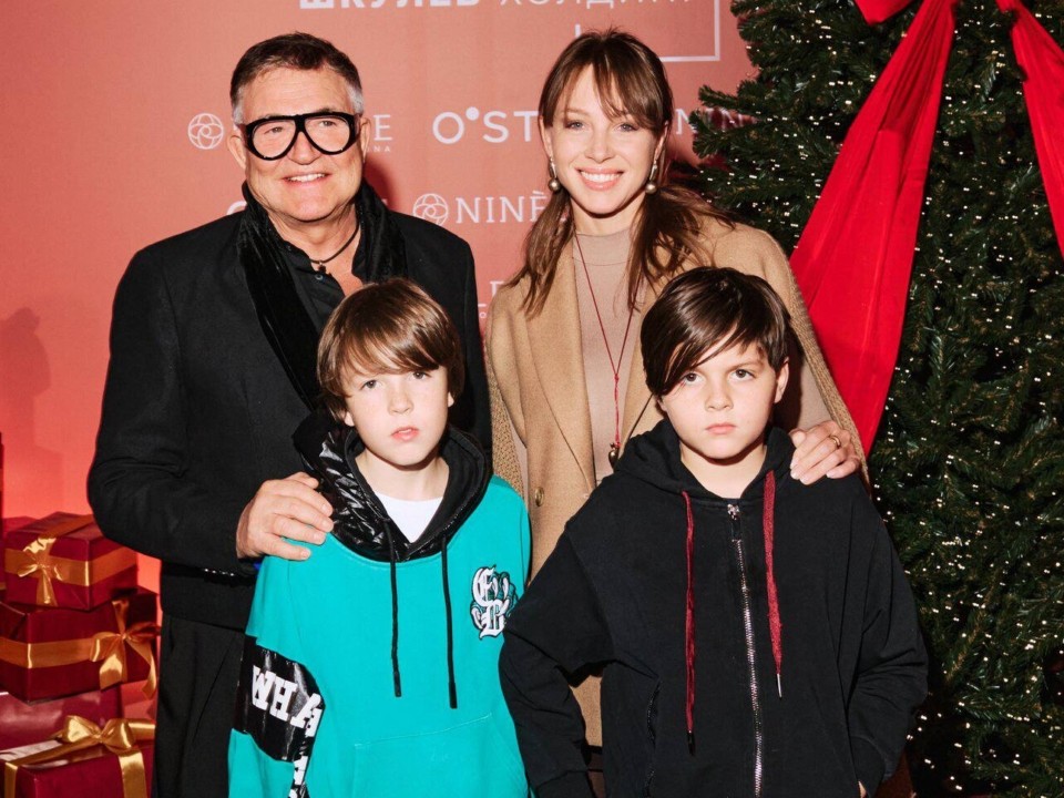 Портреты на стенах остались: Полина Диброва рассказала детали продажи семейного особняка