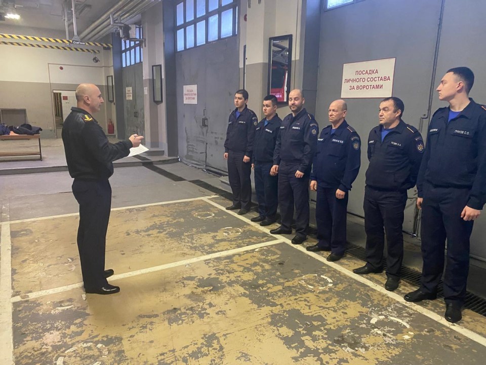 «Огненный» экзамен: как пожарные Красногорского округа доказали, что достойны своих классов