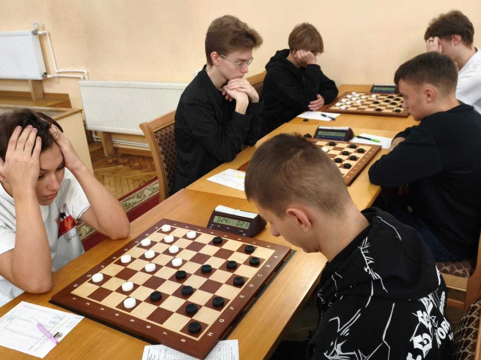 Золото, серебро и кандидат в мастера: ступинские шашисты триумфально выступили в Петербурге