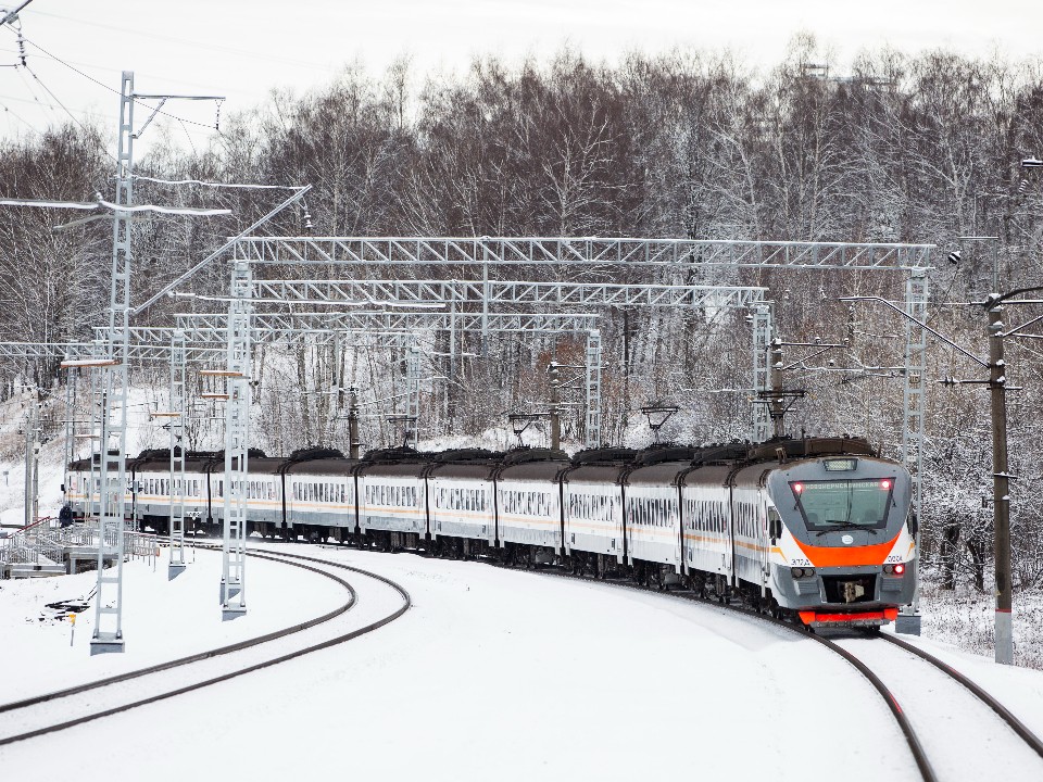 Две сотни дополнительных электричек: как поменяется расписание на Новый год