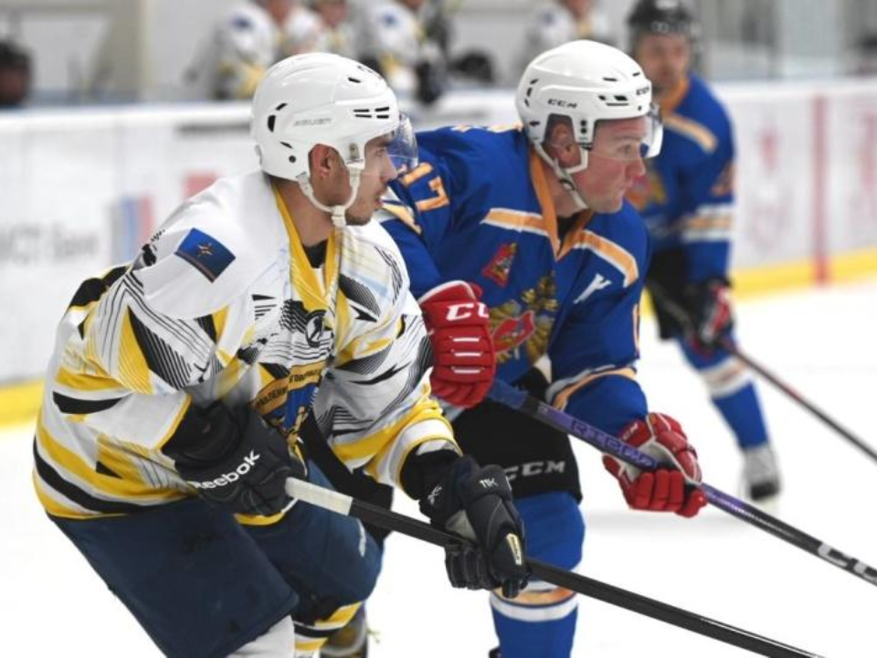 Лед, эмоции и командный дух: в Сергиевом Посаде закончился ежегодный хоккейный турнир спасателей