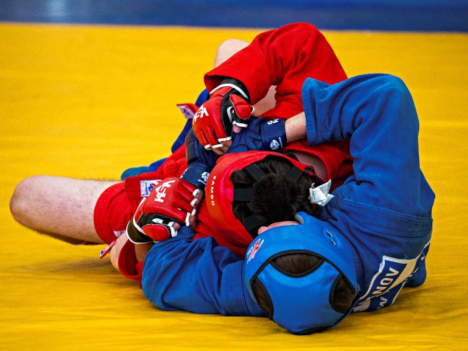 Борьба за звание мастера: в Сергиевом Посаде открылся турнир по самбо всероссийского уровня