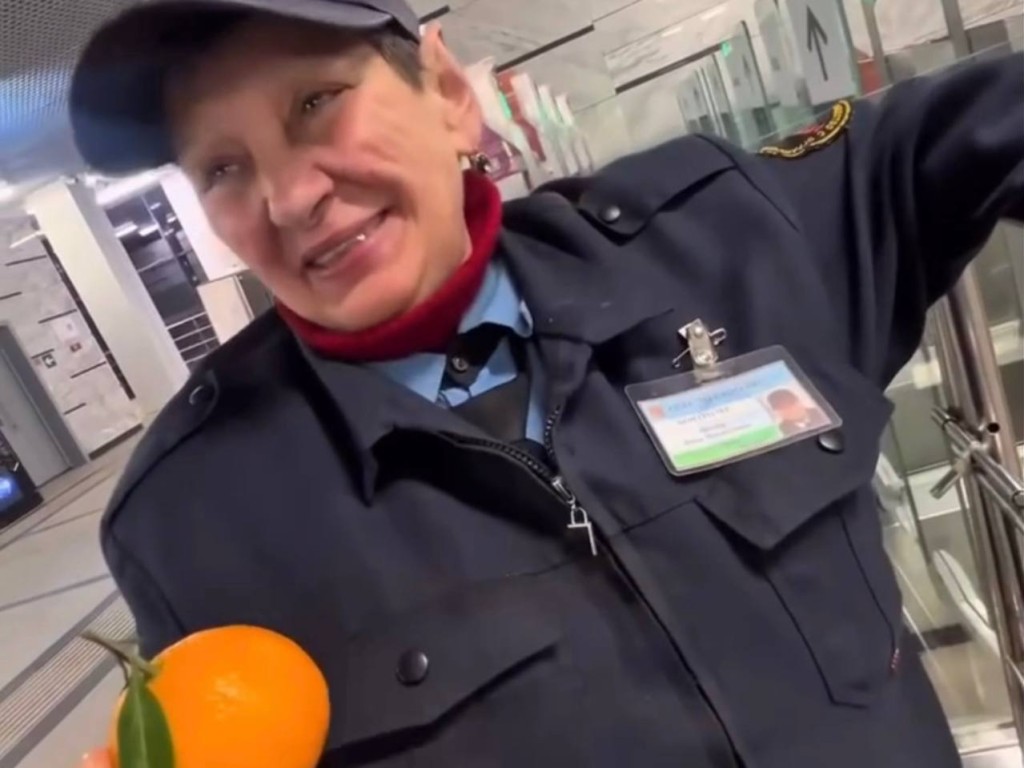 «Проходите, мои дорогие»: история самого душевного контролера Подмосковья