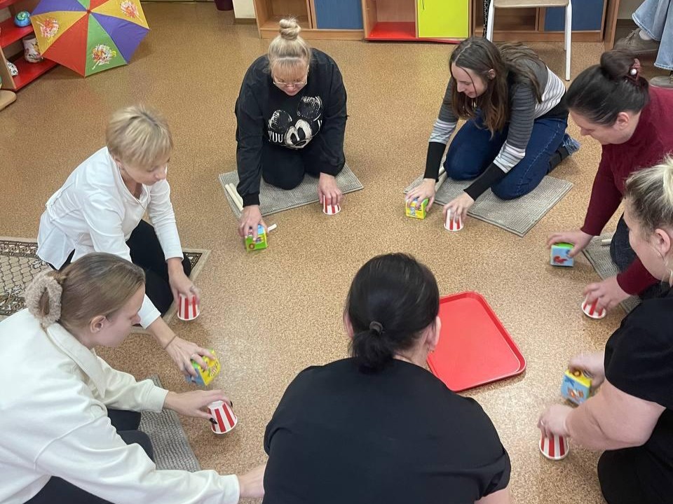 Мамы в роли учеников: в Талдомском центре запустили необычный проект для родителей