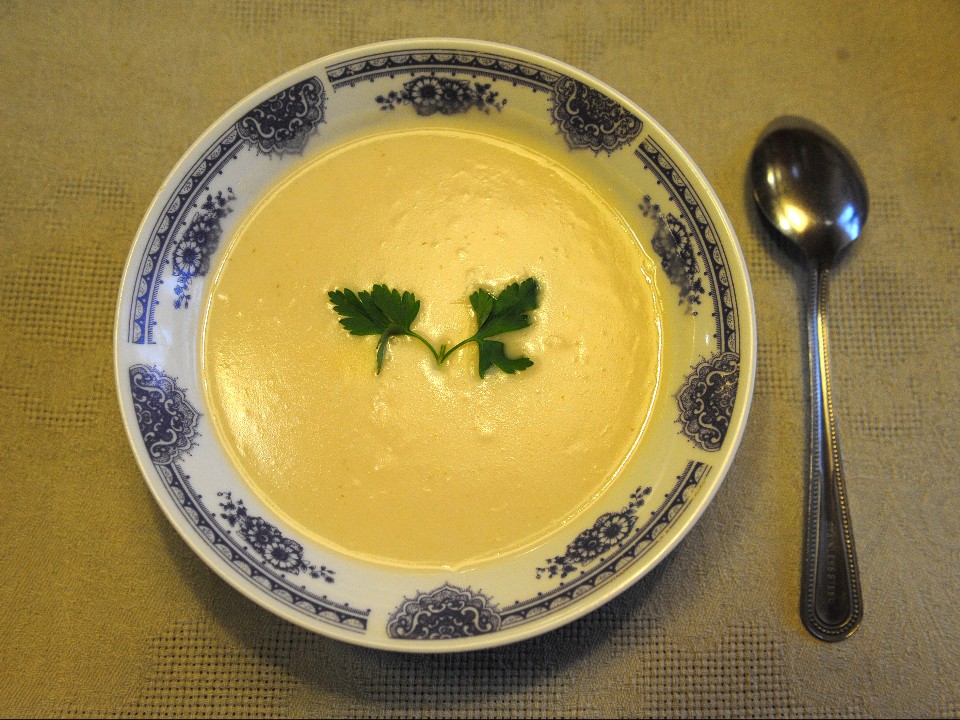 Бульон против похмелья появился в доставке: маркетинг или помощь организму после праздника