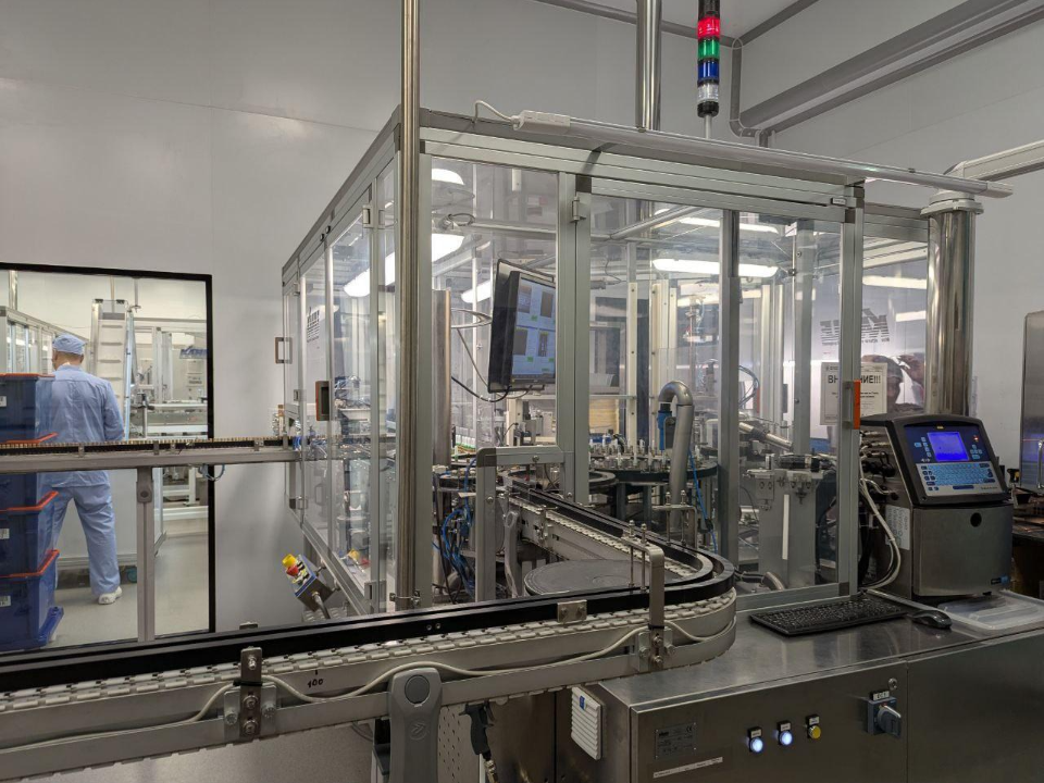 Медицинские иглы и пробирки: как предприятие в ОЭЗ «Дубна» делает продукцию более доступной