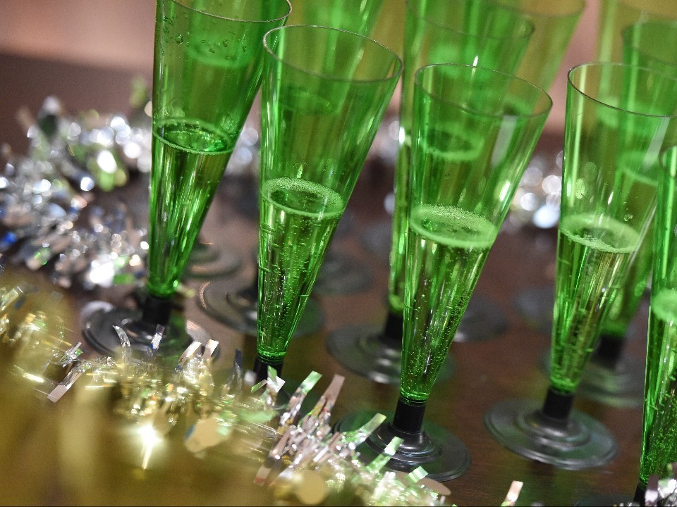 Правило «трех В»: как спастись от похмелья и бед с сердцем в Новый год