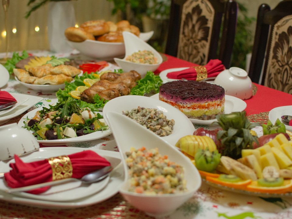 Покупки к новогоднему столу: что можно купить заранее, советуют в Роспотребнадзоре