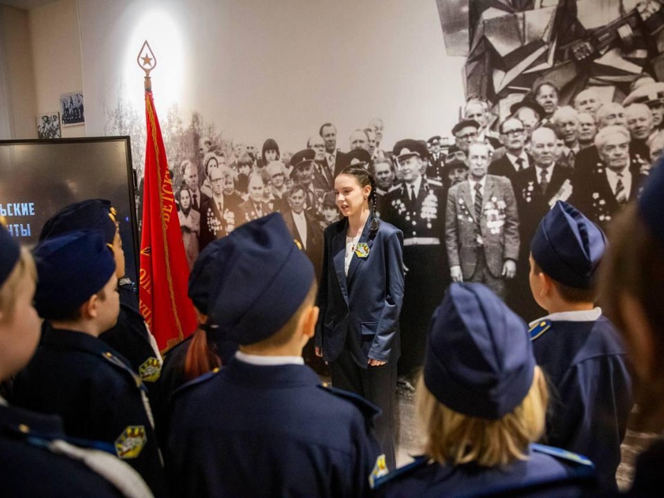 Примеры мужества и храбрости: о чем росгвардейцы рассказали кадетам в музее Подольских курсантов