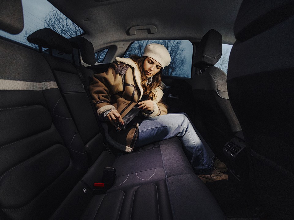 Как пассажир на заднем сиденье может спасти жизнь водителя