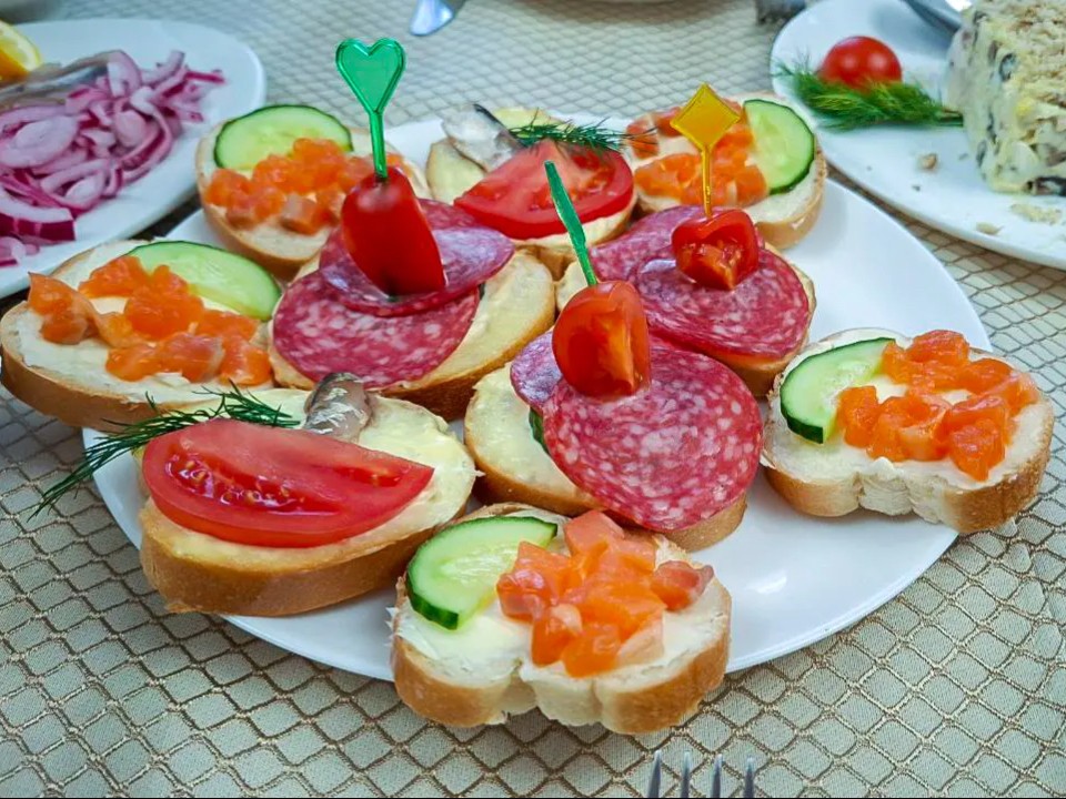 «Как вы накроете свой стол, так и проведете год»: как привлечь удачу в 2026-м