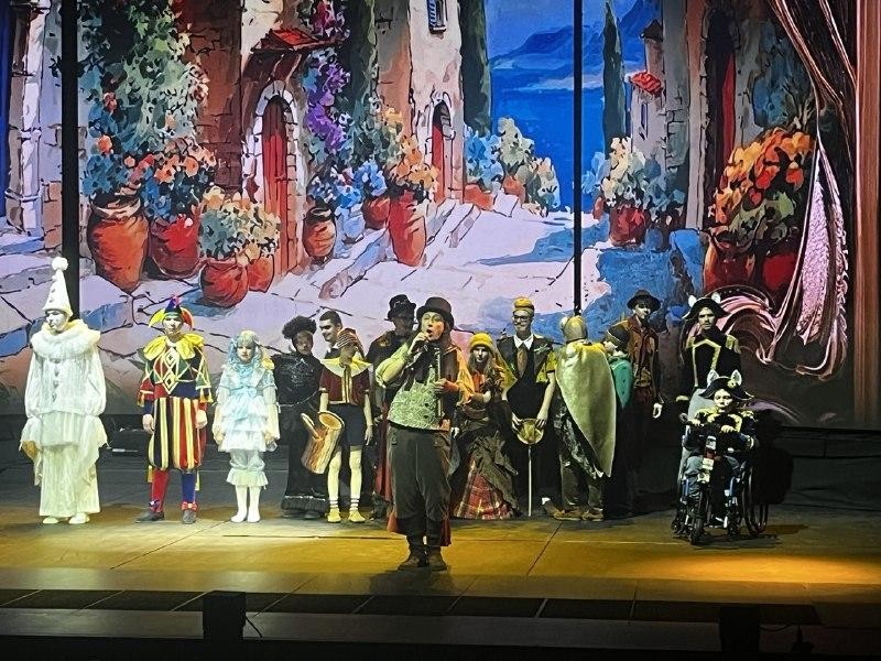 «Буратино и Золотой ключик»: как воспитанники соццентра «Мытищинский» стали звездами новогоднего спектакля