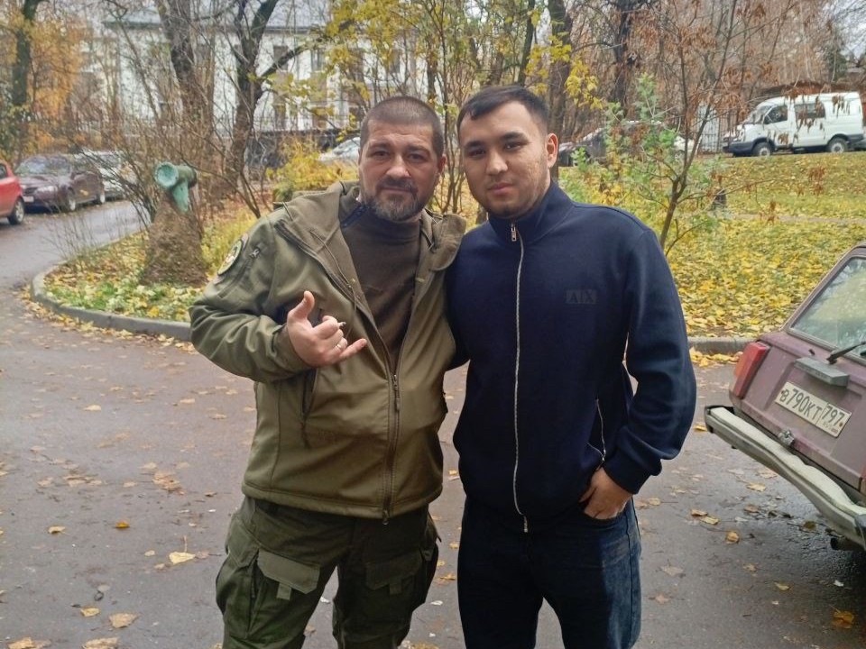 Волонтеры-победители губернаторской премии встретились в зоне СВО