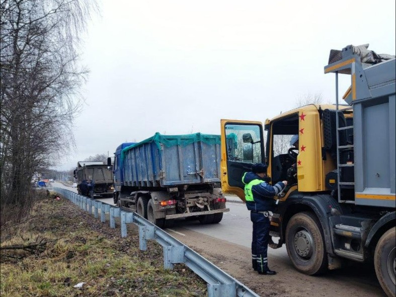 Оставили без средств передвижения: как Подмосковье противостоит мусорной мафии