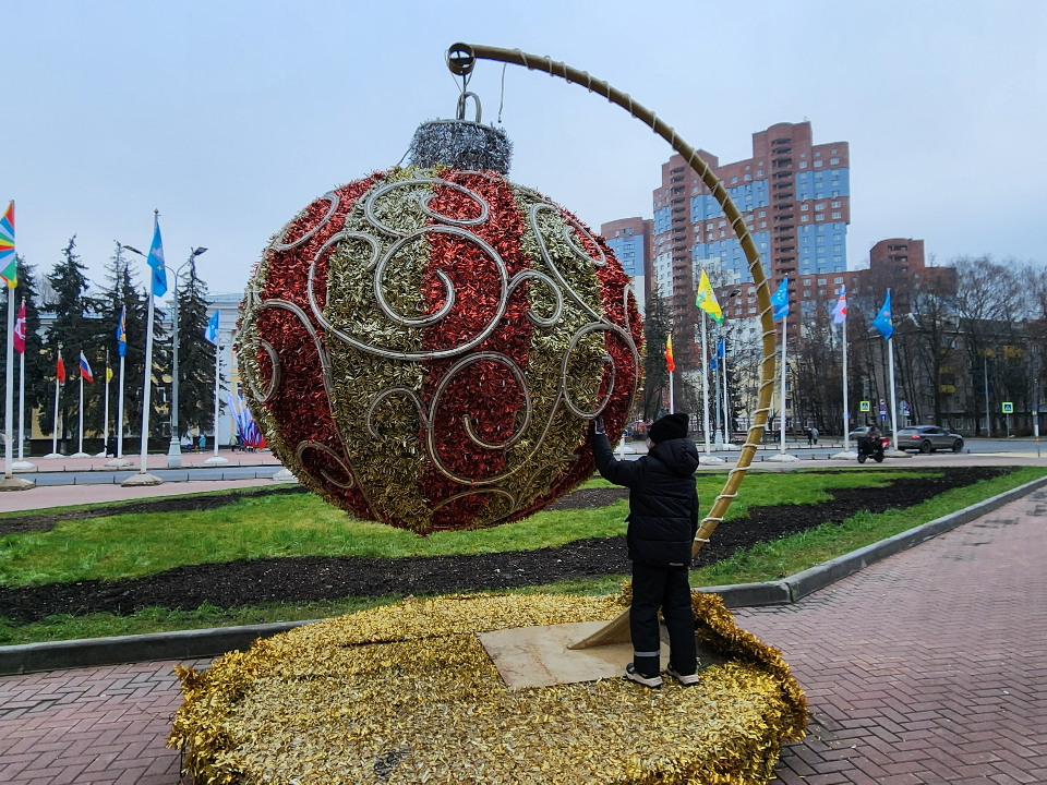 Улицы и парки Химок засияют праздничными огнями