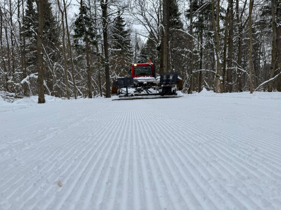 В Одинцовском парке открыта лыжная трасса для любителей классического и конькового хода