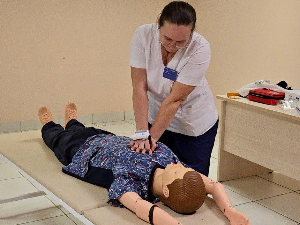 Сотрудники рузской поликлиники научились оказывать первую помощь