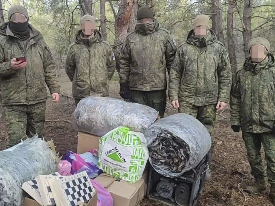 Детям — подарки, бойцам — помощь и концерты: как прошла поездка добровольцев в зону СВО