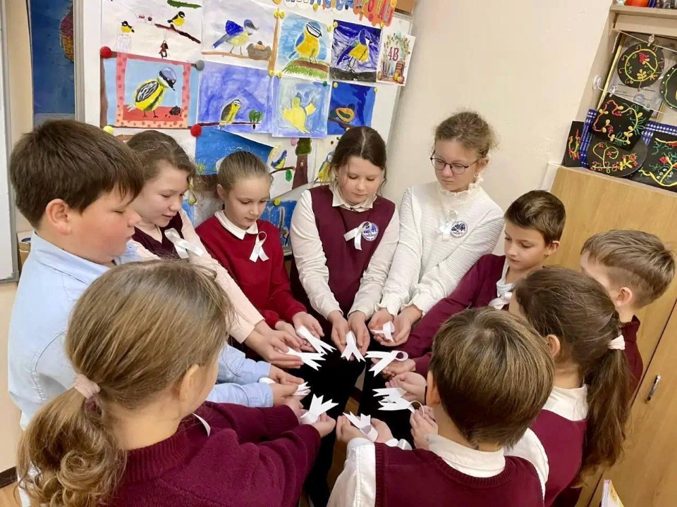 Поддержка и преодоление: как истории людей с инвалидностью вдохновили подмосковных школьников и студентов на свершения