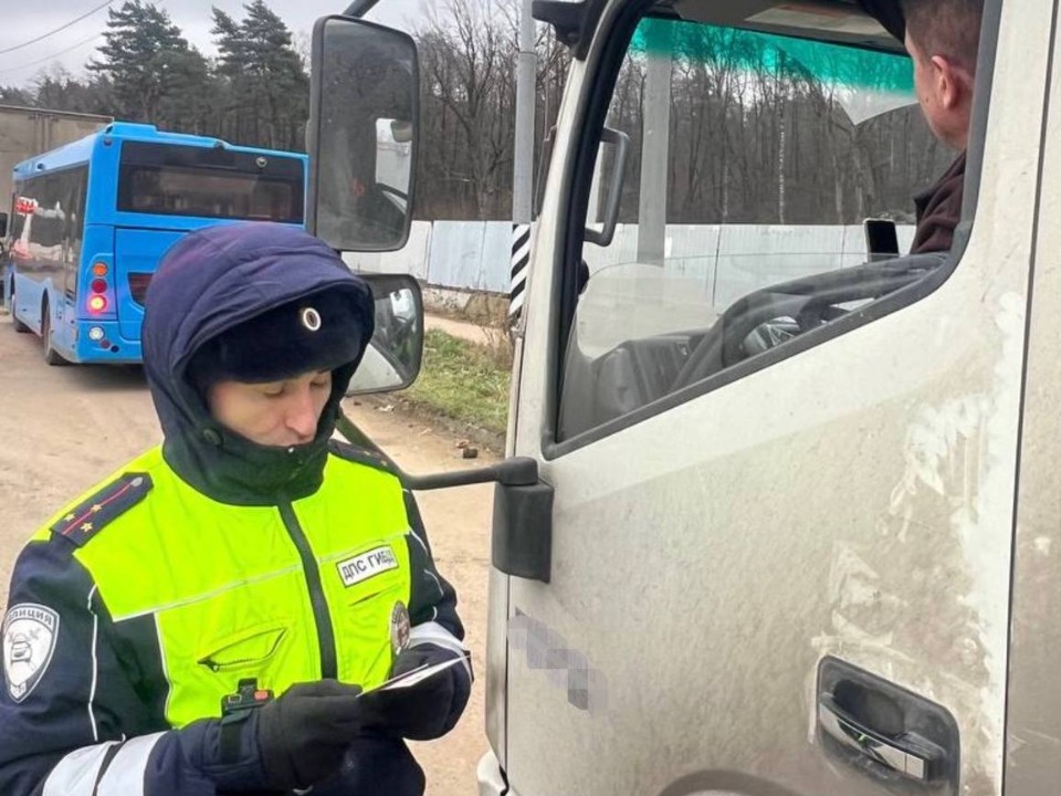 Водителям Ленинского округа напомнят о соблюдении режима труда и отдыха за рулем