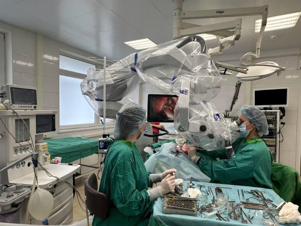 Операция без страха: как новые лазер и микроскоп сделают лор-хирургию более точной и малотравматичной