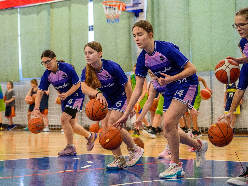 Мастер спорта по баскетболу научит клинчан кидать мячи