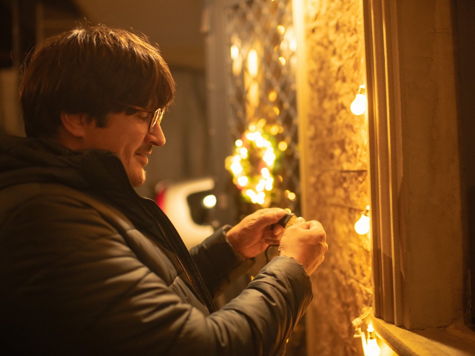 Штраф ₽15 тыс. за гирлянду: как не переусердствовать с украшением квартиры и кто будет проверять