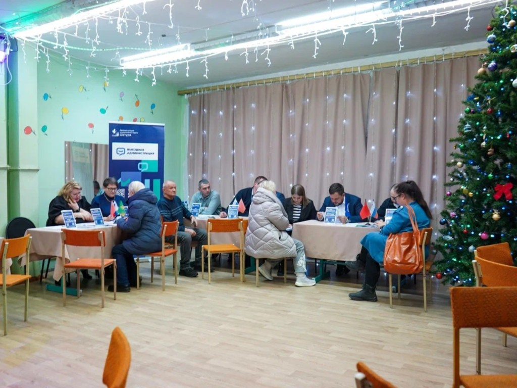 В 2026 году в Пустошах сделают остановку и уложат дорогу до кладбища щебнем