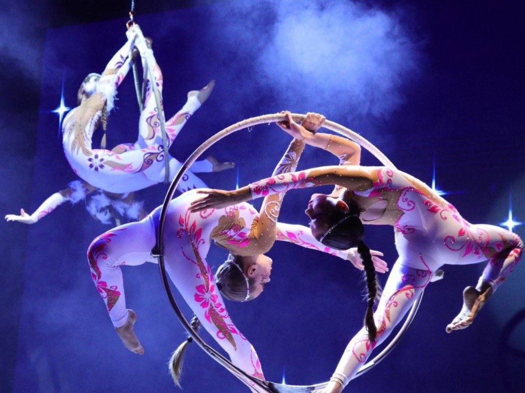 Акробаты, песни и танцы: как в Воскресенске отметили 70-летие ДК «Химик»