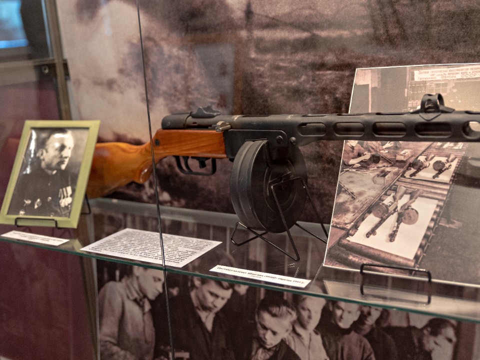 Петрушка вернется на фронт в музее Сергиева Посада: необычная экскурсия оживляет театры боевых действий