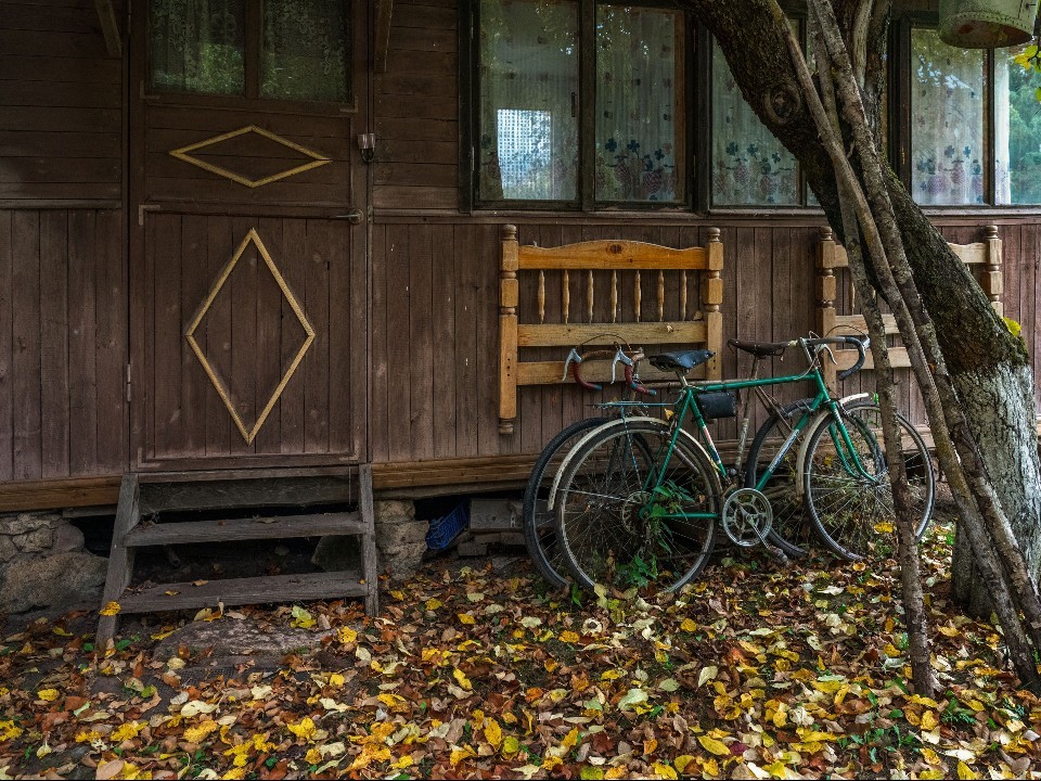 Подводные камни и скрытые проблемы: чем опасна покупка дачи зимой