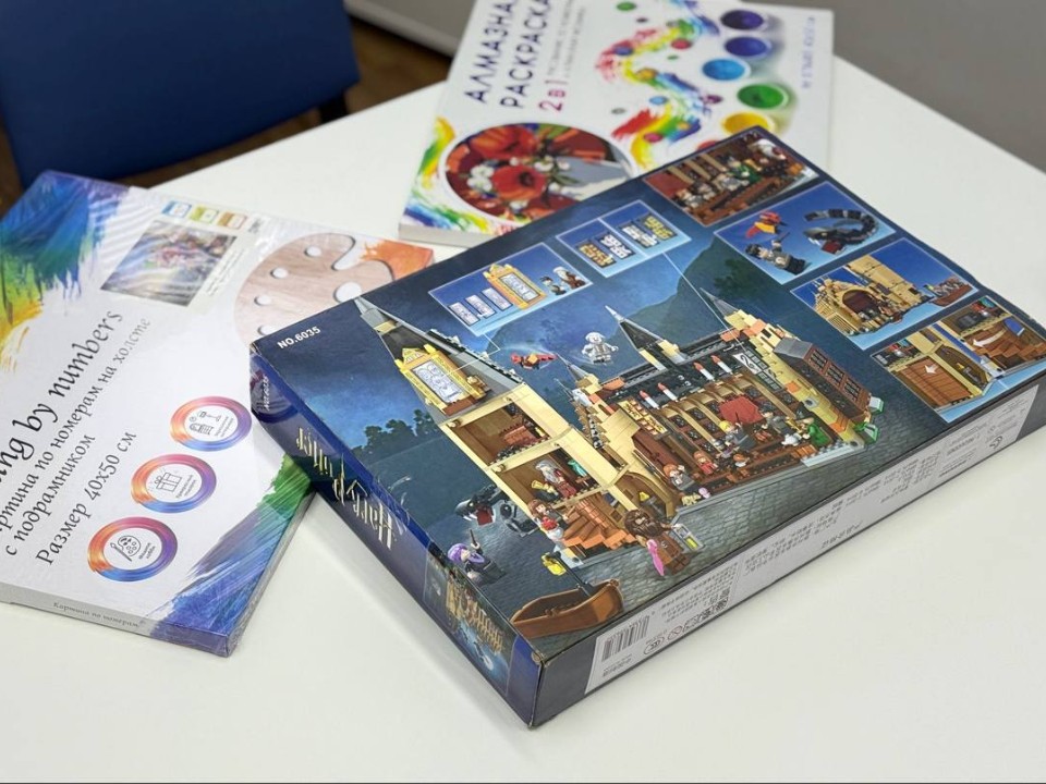 Девочке из Егорьевска подарили большие наборы для творчества