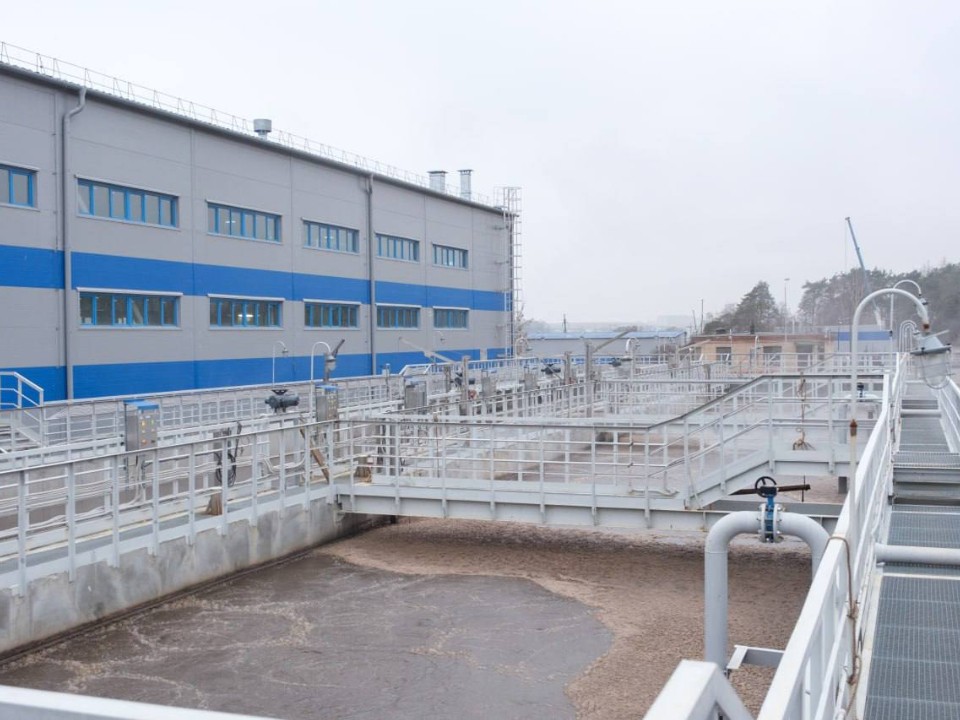 На новых очистных каждый день проверяют качество воды на всех этапах очистки