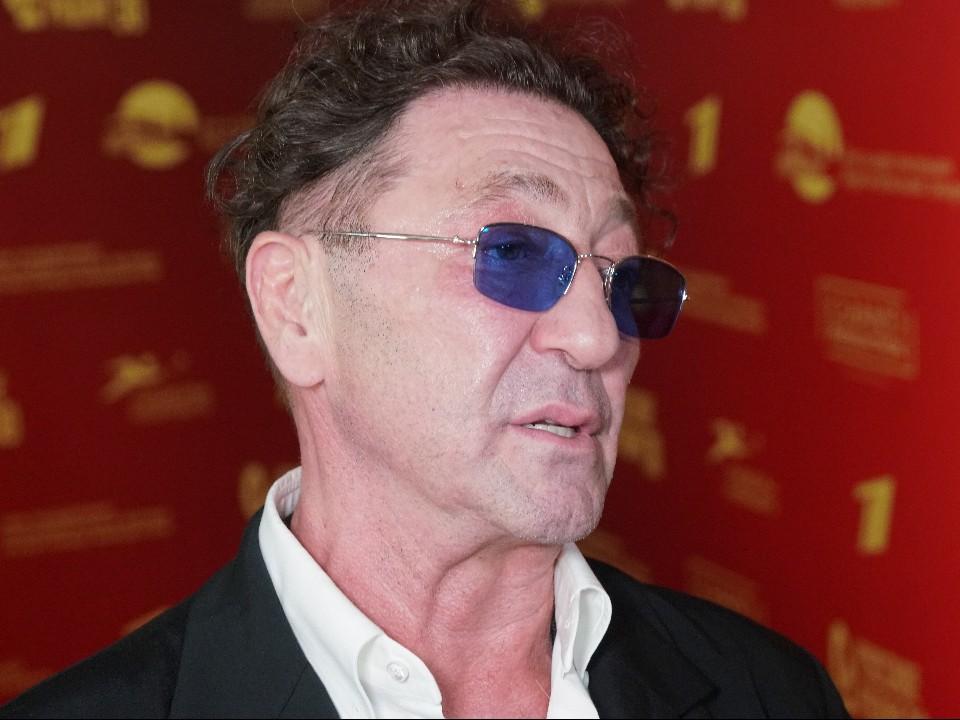 Подготовка к грандиозному торжеству: Лепс выставил на продажу два особняка в Подмосковье