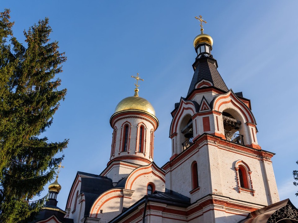 Великий церковный праздник 4 декабря 2025 года: запреты, народные приметы и традиции