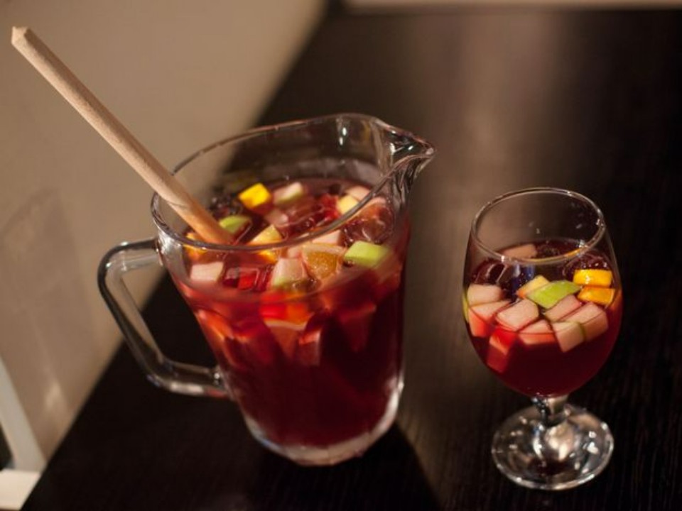 Терпкий, горячий и ароматный: авторский рецепт глинтвейна без алкоголя