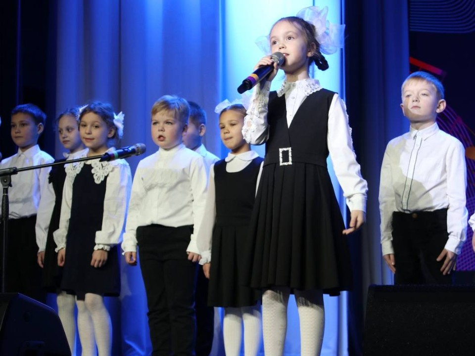 Петь, а не просто рот открывать: лучшие хоры нашли в школах Волоколамска