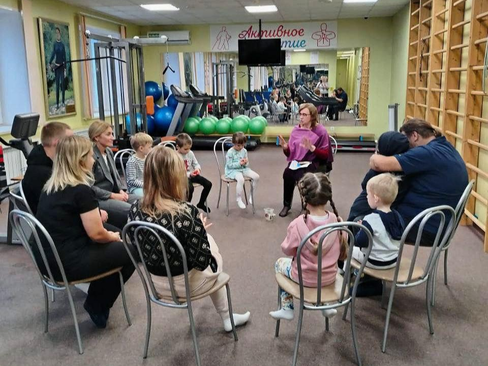 Душевные встречи для мам: как провести время с пользой и получить поддержку рядом с домом