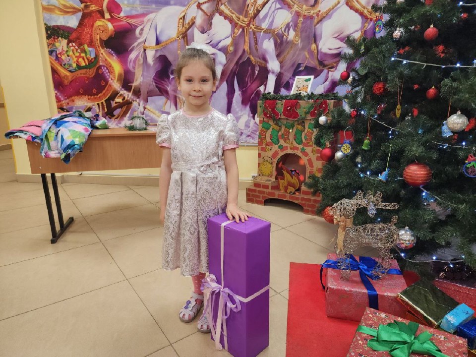 Дети Солнечногорска написали письма Деду Морозу и получили подарки