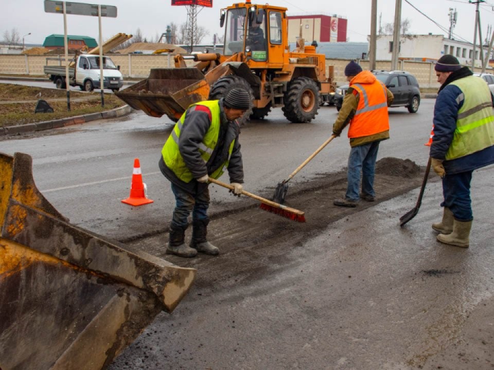 Боле 200 дорожных ям залатали с помощью спецтехнологий в Одинцовском округе