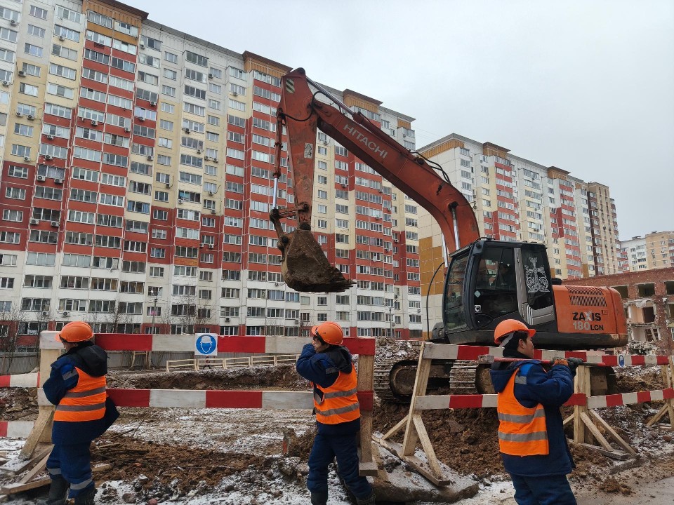 В поселке ВНИИССОК начали строительство нового детского сада на месте аварийного