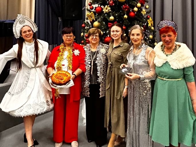 Свинг и бачату станцевали долголеты Наро-Фоминска на балу