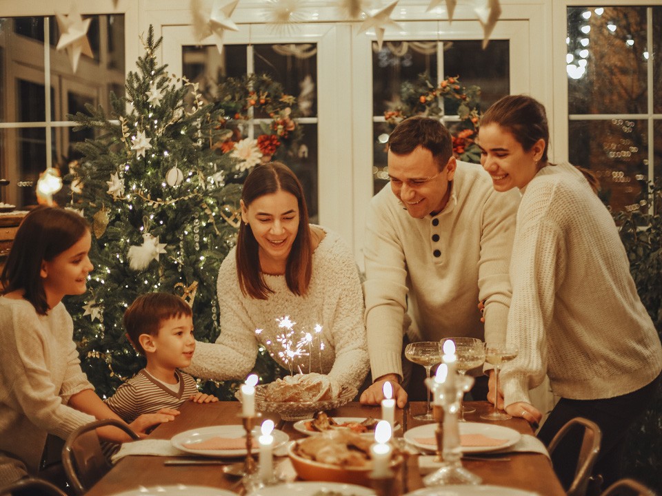 Психолог объяснила, почему видновчанам не стоит встречать Новый год в синих и черных цветах