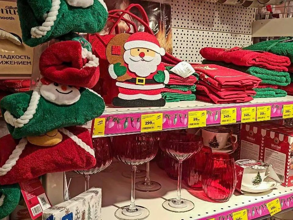 Помощник Санты: как подростку заработать на каникулах — простые шаги