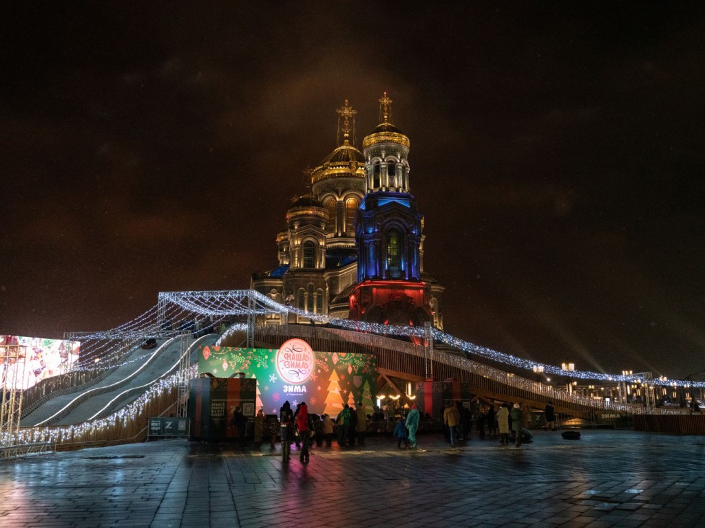 В Кубинке у Главного храма Вооруженных сил РФ меняется система парковки