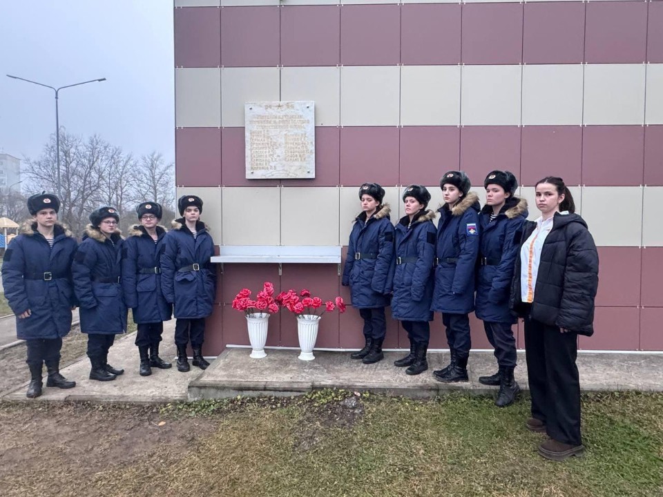 Цифровой архив и красная гвоздика: в Подмосковье прошли мероприятия ко Дню Неизвестного Солдата