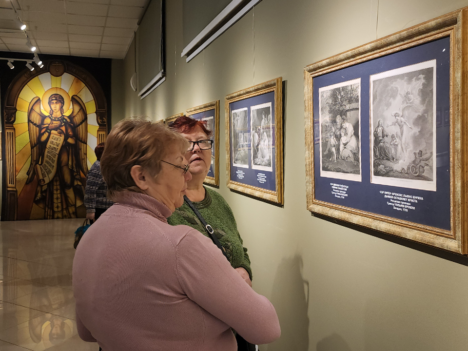 Живопись, сказки, мультфильмы и предсказания: в Люберцах открывается новогодняя выставка