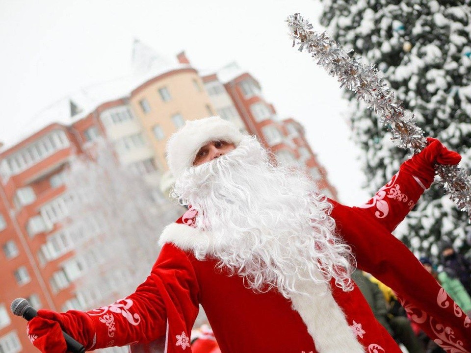 Парад Дедов Морозов пройдет в Куровском 14 декабря